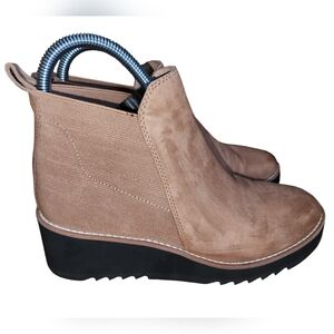 Eileen Fisher Chelsea Booties Size 6.5